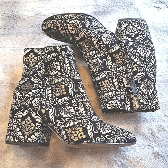 Sam Edelman Shoes - [Sam Edelman] Taye Style Metallic Jacquard Demask Gold Brocade Booties  Size 6.5